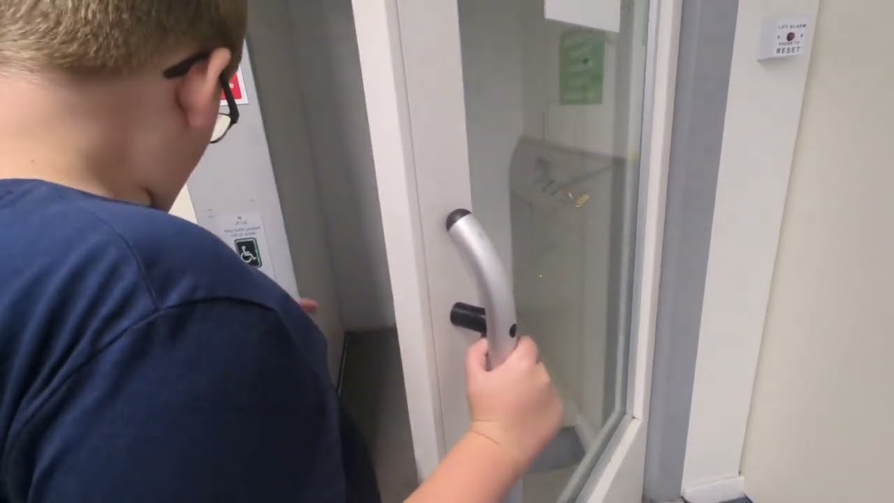 Lifts @ B&M Bargains, York City centre, Gartec, Aritco lift