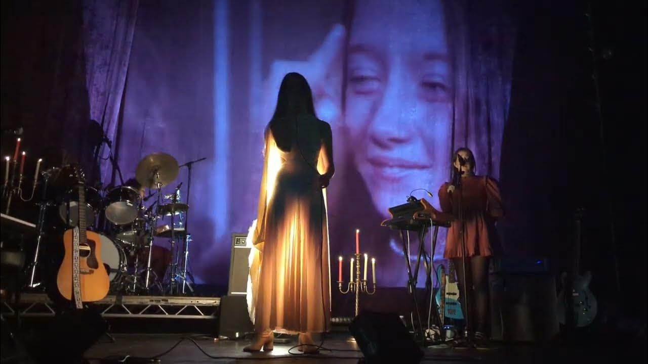 Weyes Blood "God Turn Me Into a Flower" (Leeds, November 12th 2023) YouTube