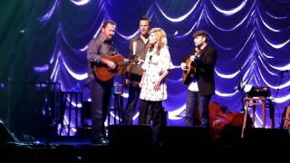 Video thumbnail of "Alison Krauss & Union Station - Whiskey Lullaby"