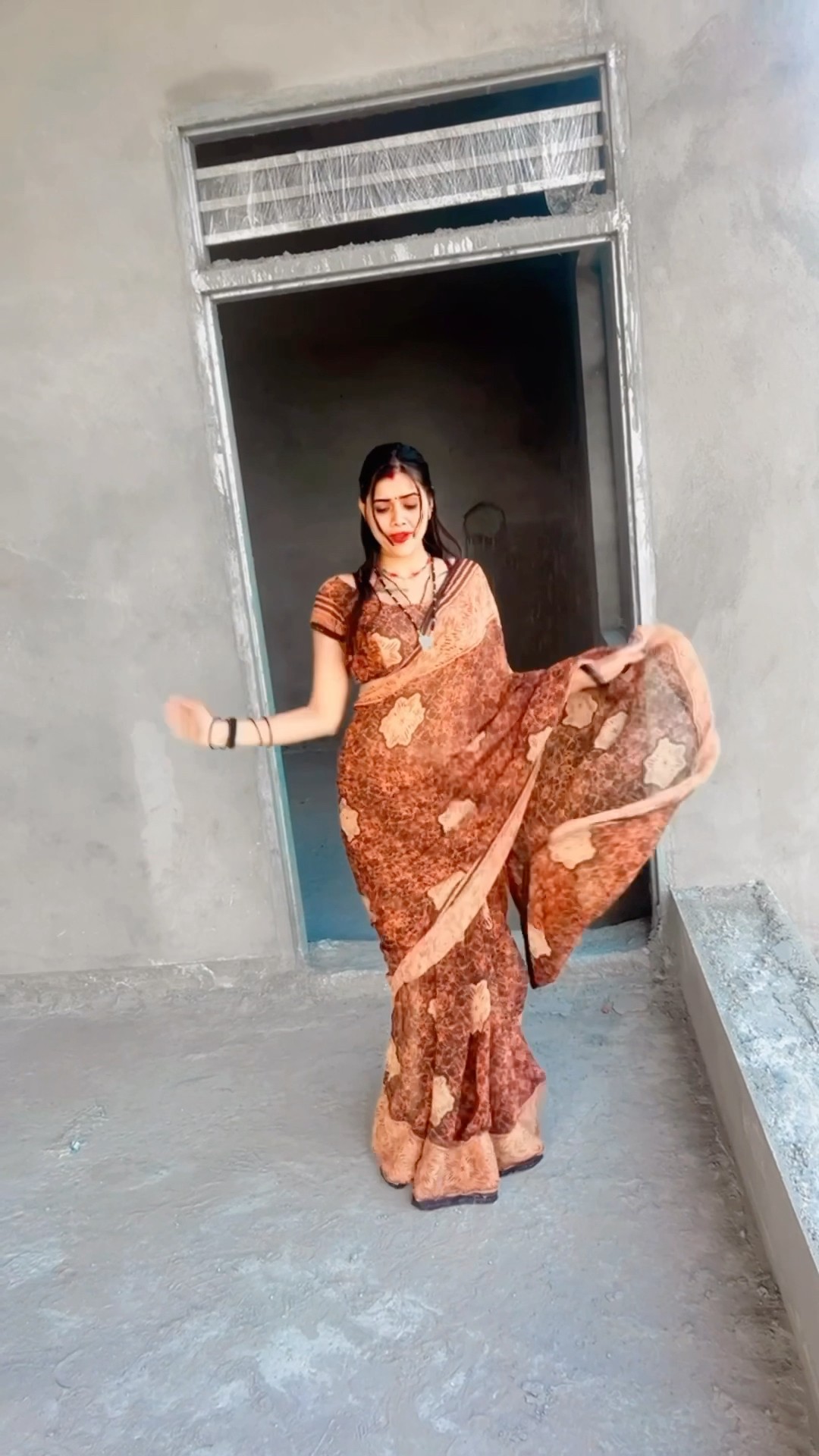 राँडा से गाम थारा #shorts #dance #meenu #trending #ytshorts