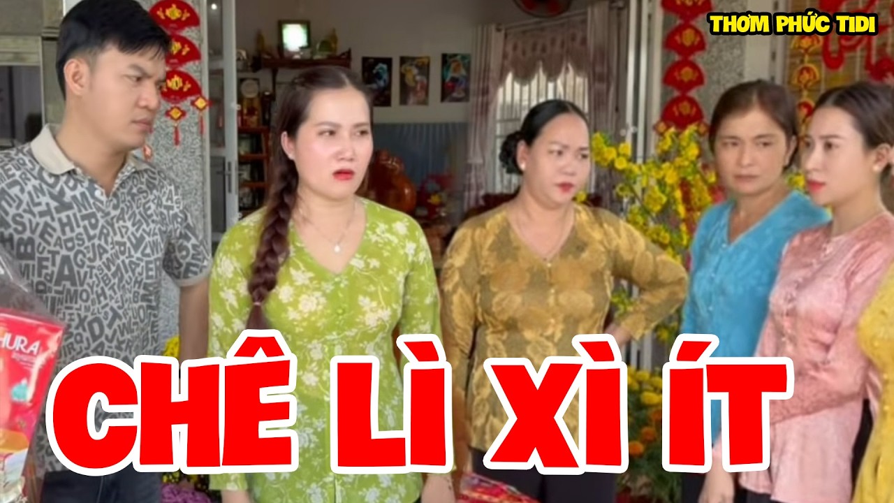 Ngày Khai Trương Được Lì Xì Ít Liền Thái Độ Chê Ỏng Chê Eo  - Thơm Phức Tidi