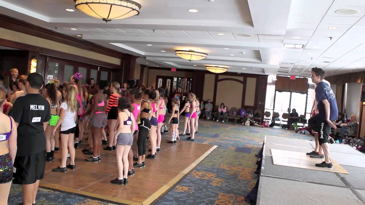 chloe zhao Danny Wallace and Nick Young with the Minis in Pittsburgh!