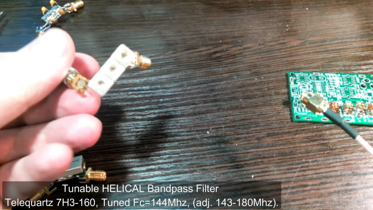 Motorola - MC145433L - IC, CMOS. Tuneable notch/Band-pass filter.
