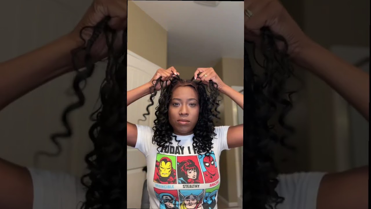 Мягкие локоны в сочетании с богемными косами создают естественно стильный образ. 