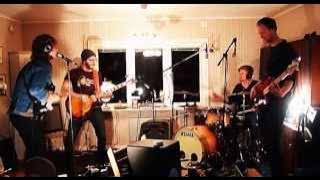 The Javu - Isn't it strange - Flatön Live Sessions