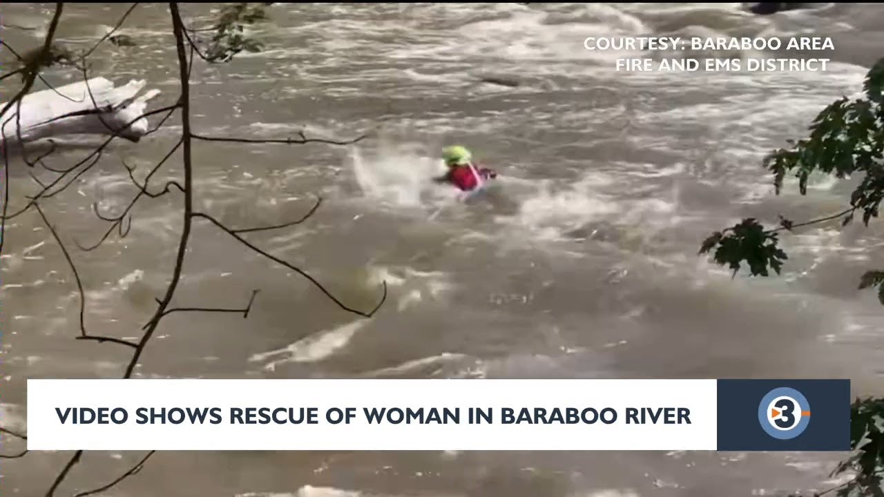 Kayaker rescued from Baraboo River after capsizing - YouTube
