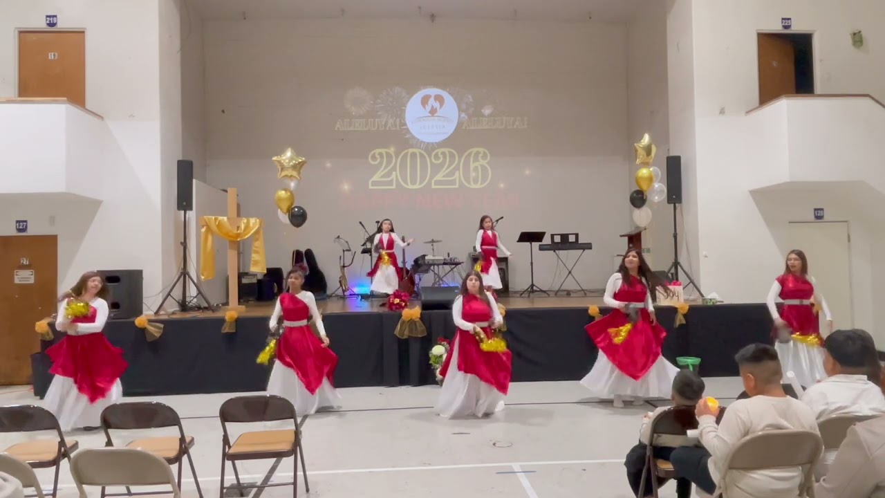 Grande es Él Señor/ Ha exhibido su espada, danzas 