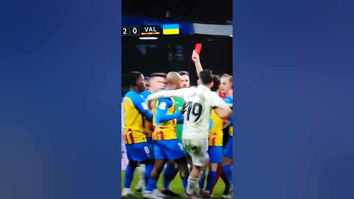 #laliga: Red card 🟥 for VAL #valencia #realmadrid