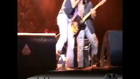 JAMPHE JOHNSON - Akhirnya Julie @1000 Band Cibubur