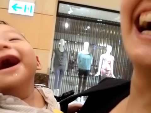 愛笑的弟弟 喜歡跟人一起歡笑