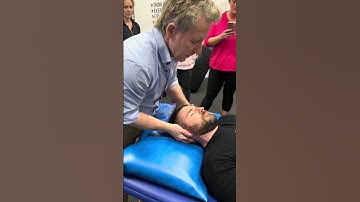 NEKMANIPULATIE #chiropractor #gewrichtsmobilisatie #wervelkolommanipulatie #fysiotherapie #osteopaat