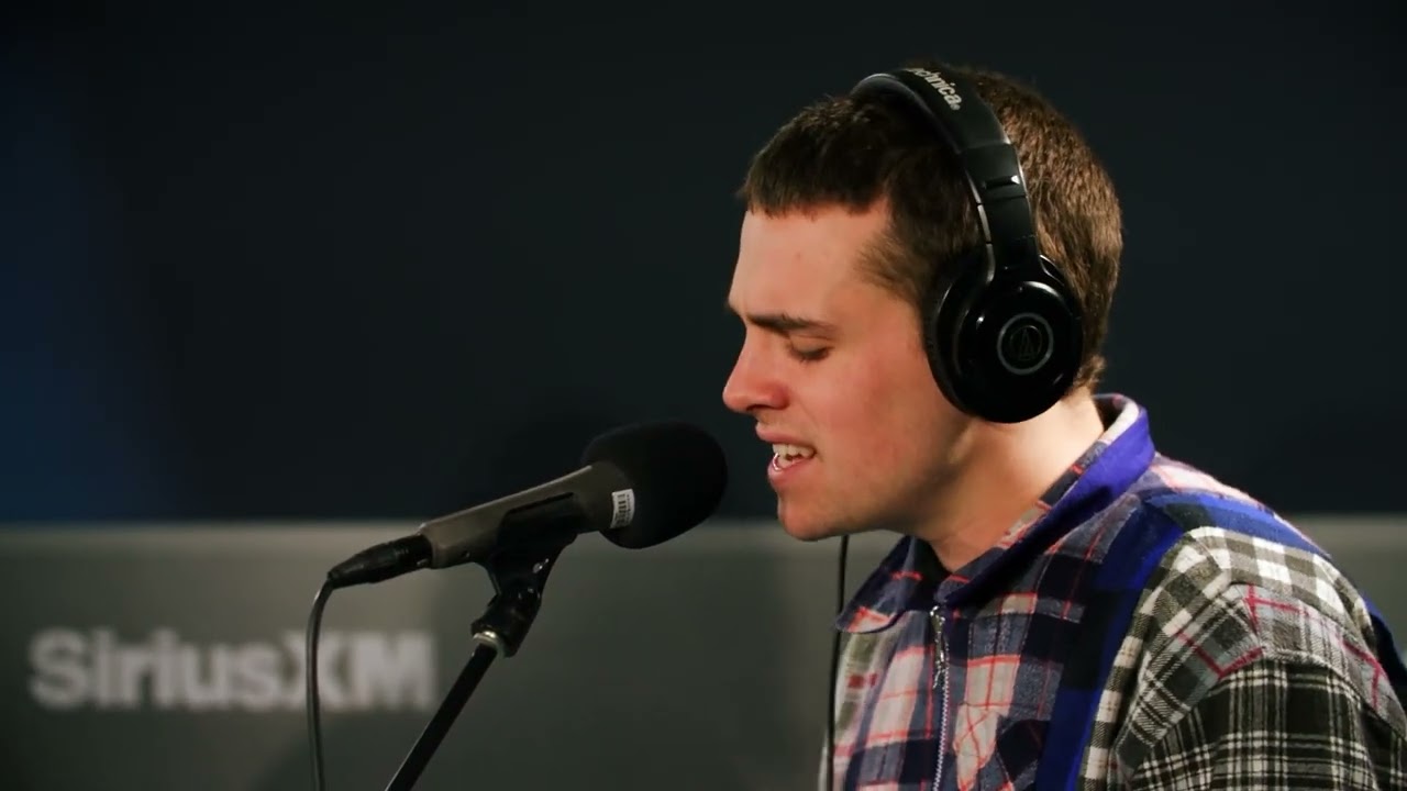 Royel Otis covers "Linger" by the Cranberries Chords Chordify