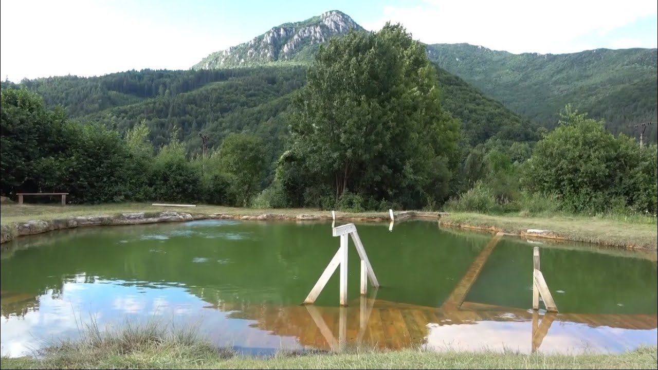 Prírodná rezervácia Močiar a travertínové jazierka v Stankovanoch a Rojkove