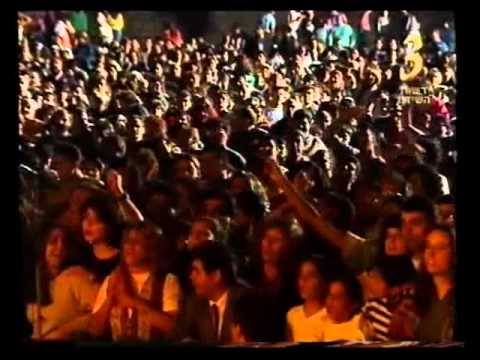 הופעה אין מקום לדאגה משירי אביהו מדינה 