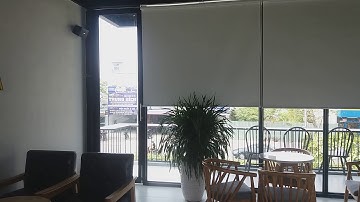 RÈM CUỐN CHỐNG NẮNG DÀNH CHO NHÀ HÀNG TẠI ĐÀ NẴNG