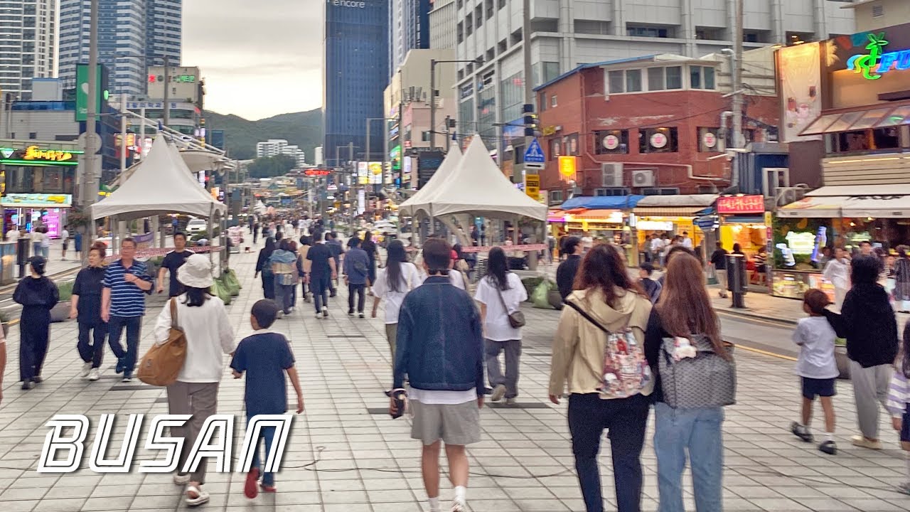 Walk from Haeundae to Centum | Busan is a great city for walking | KOREA | 4K HDR | 해운대 | 해리단길 | 센텀