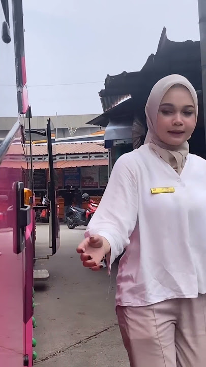 Senyum Adem banget #storywa #shorts #pramugari #pramugaribus