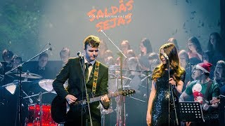 Miniatura del video "SALDĀS SEJAS & Katrīna Bindere un Jānis Narkevics - "Koks ar diviem galiem" (Lyric video)"