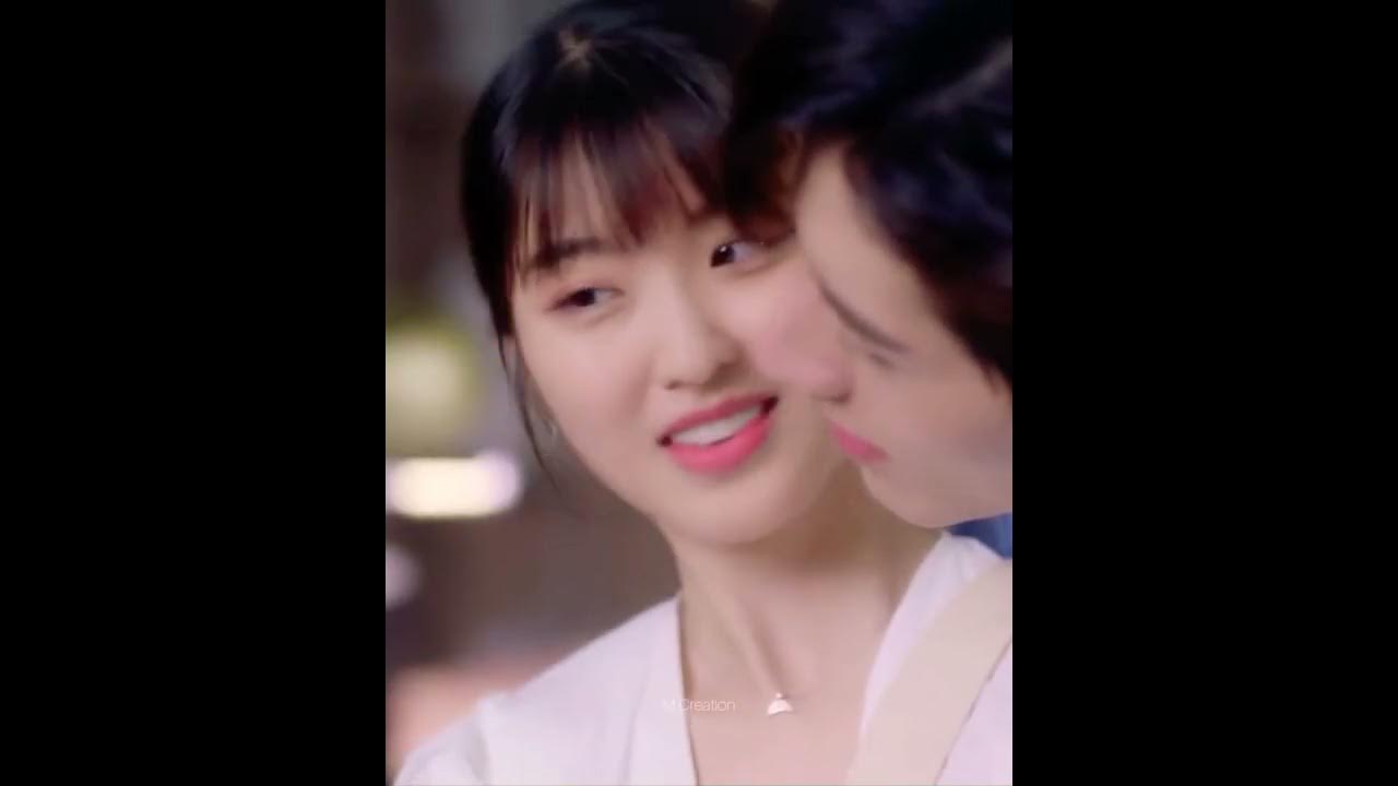Back hugs are so cute 🥰🥰 Cute moment 🤗 Drama🥂~Time to fall in love 🍃🌼