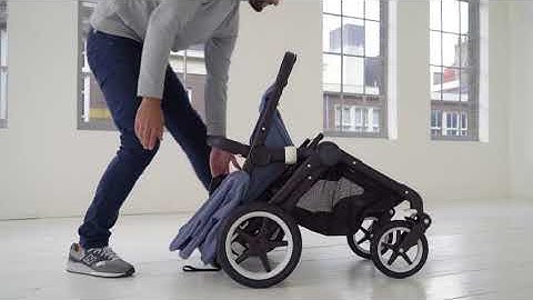 One-piece fold & self-standing | Bugaboo Fox