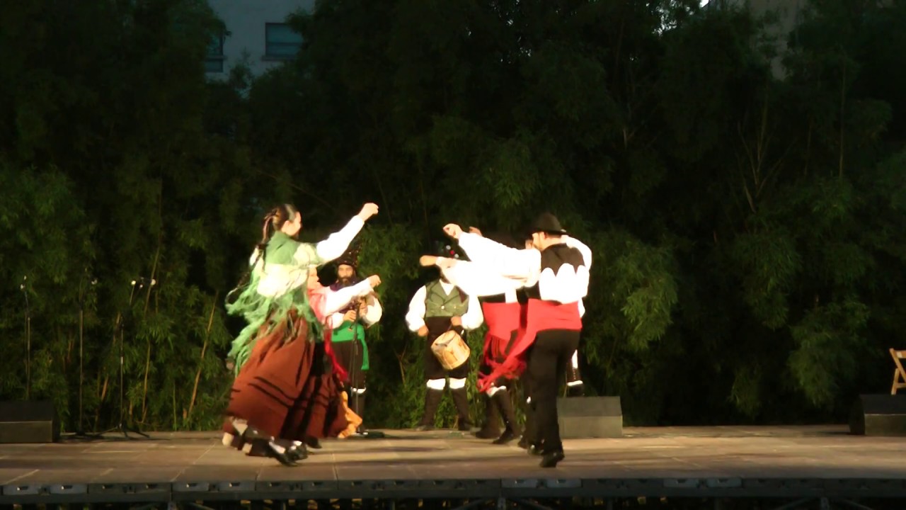 folcloristico sinonimo Galician folk dance: Jota e Muiñeira de Fonsagrada