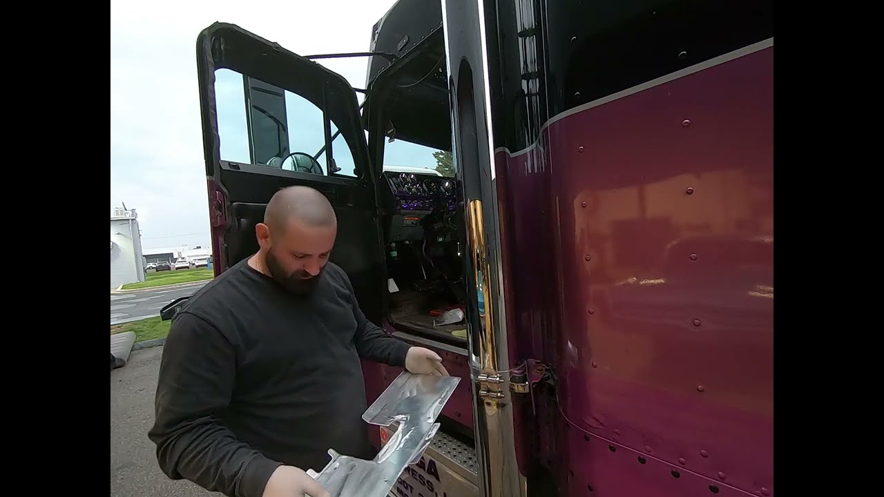 Making A Custom Lower Panel For My Freightliner Classix XL |