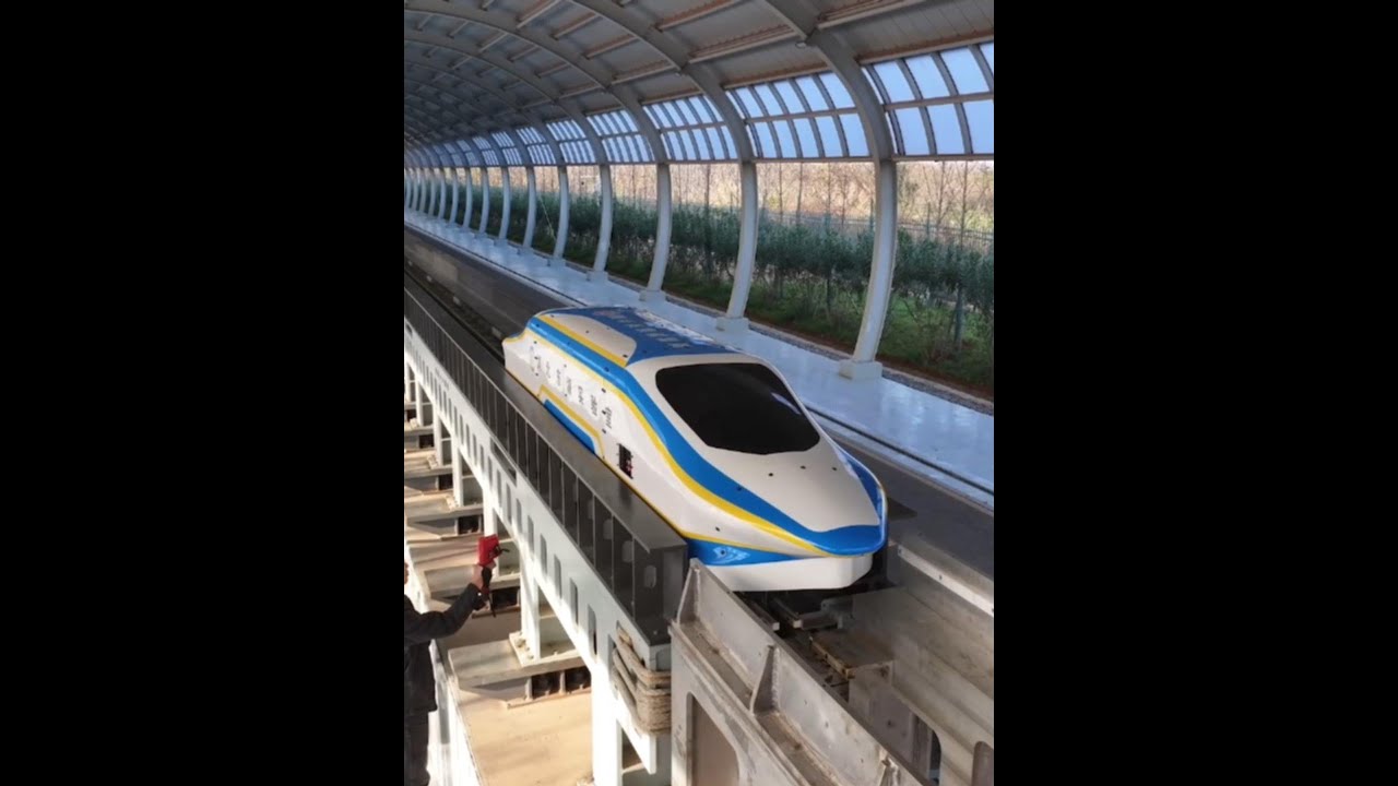 China's maglev hits 800 km/h in seconds