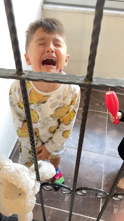 FINGER SHAKENIII!!😭😢🥺 two