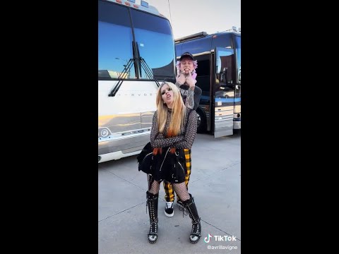 This Tiktok Of Machine Gun Kelly x Avril Lavigne Is Everything! | Shorts