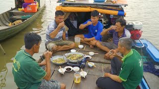 Lươn Um Ngó Lục Bình "Lai Rai" trên Cánh Đồng Mộc Hoá Mùa Nước Rút | Nét Quê #474