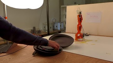 Computer vision based robot arm, controlled by microsoft hololens