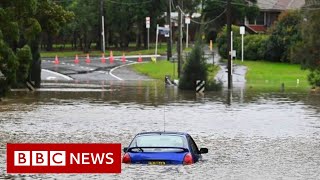 Tens of thousands told to evacuate Sydney amid floods - BBC News screenshot 3