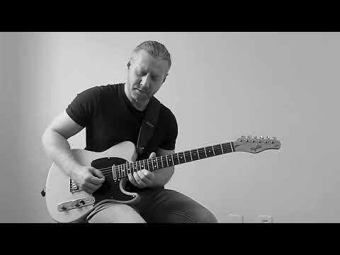 QUEEN - Bohemian Rhapsody (guitar solo)
