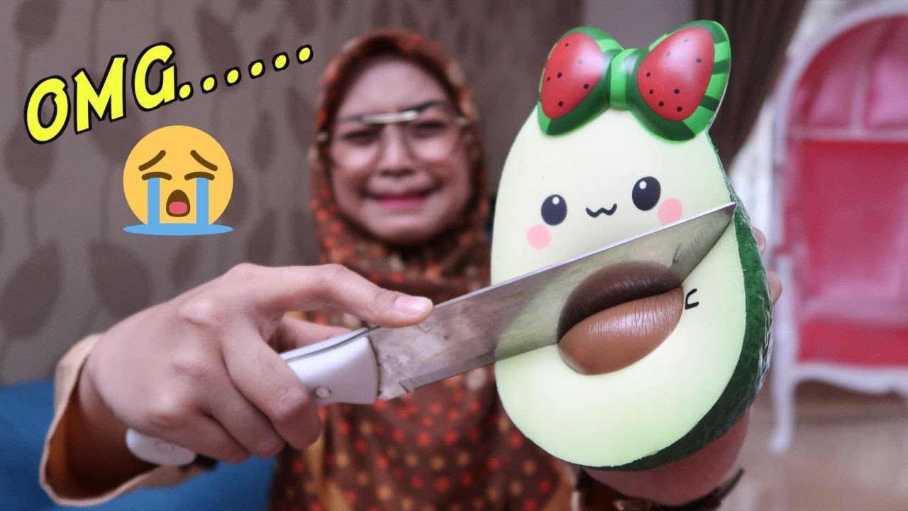 SQUISHY DARES POTONG SQUISHY PAKAI PISAU Ria Ricis YouTube