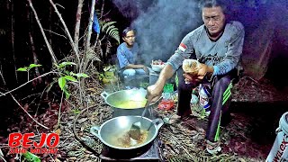 MANCING DAN CAMPING DI SPOT EKSTRIM