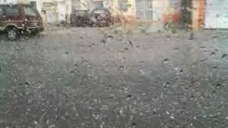 Apedreandonos Desde El Cielo