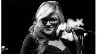 Melody Gardot  2.Ain't No Sunshine (live & jazzy)