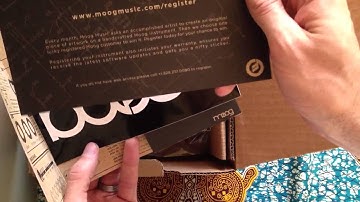 Moog Minitaur Unboxing