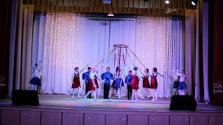 Народный танец "Масленица" ГУО" ДШИ г.Городка",исполняют ученики хореографического отделения.