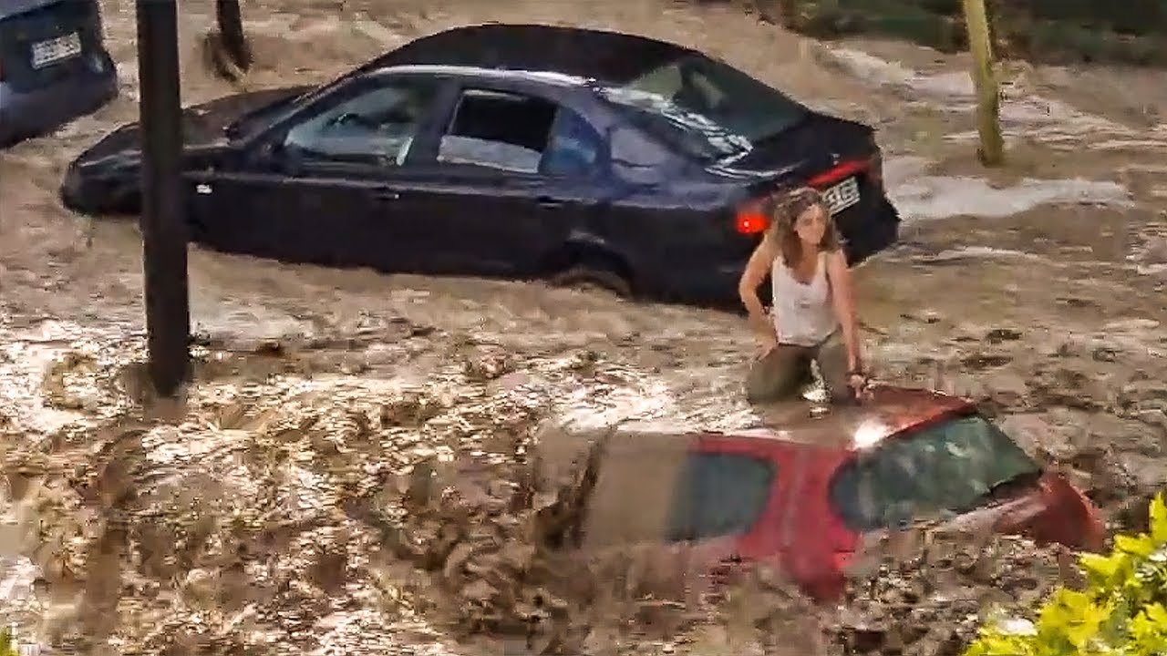 Spain Flooded Crazy Flash Flooding In Zaragoza Spain Youtube