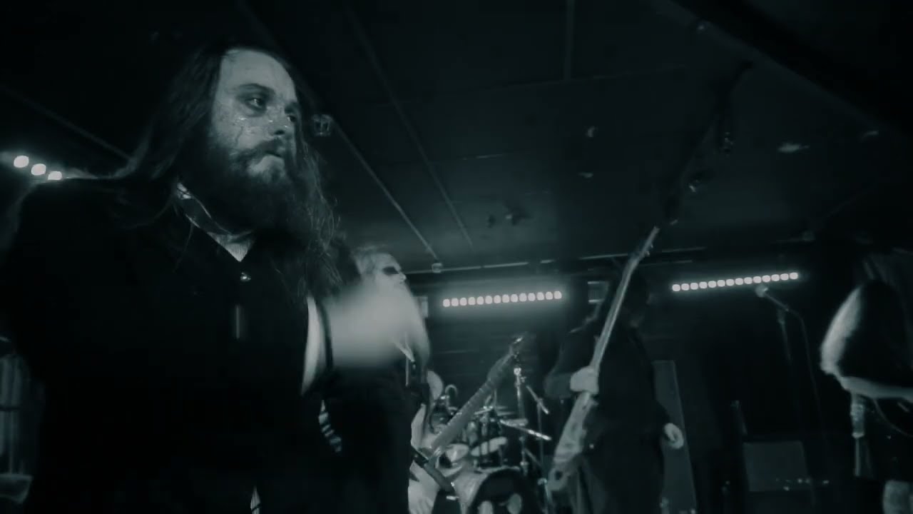Dark Delirium - Omen Official Music Video auf YouTube ansehen Dark Delirium - Omen Official Music Video auf YouTube ansehen