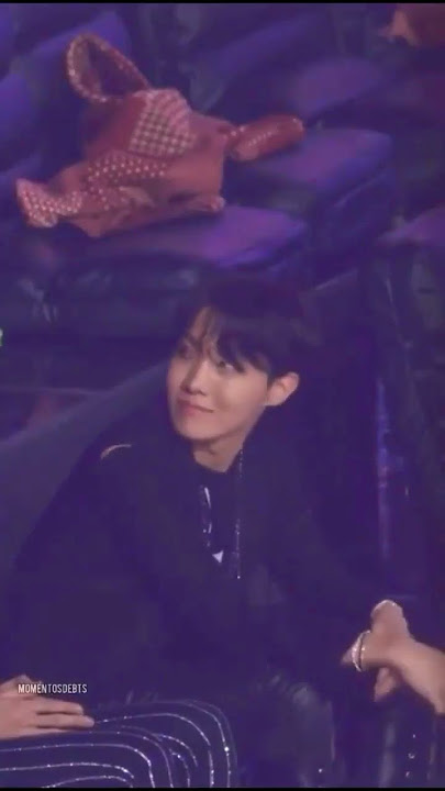 Meanwhile yoongi is busy 🤣