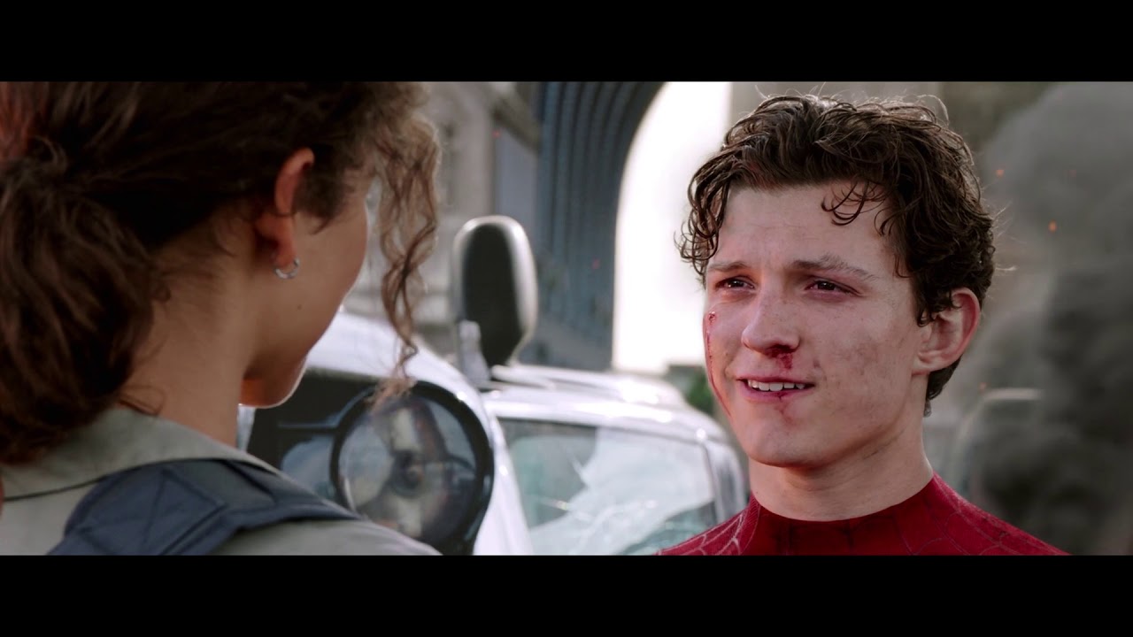 SpiderMan Far From Home Kiss Scene Peter and MJ Tom Holland and Zendaya