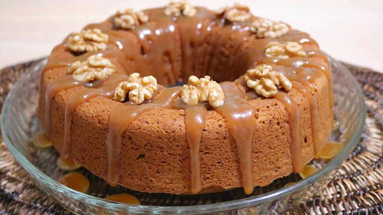 كيكة التمر مع صوص التوفي بمذاق ولا اروع 😋 هتنسوا اي كيكة عملتوها قبل 😎