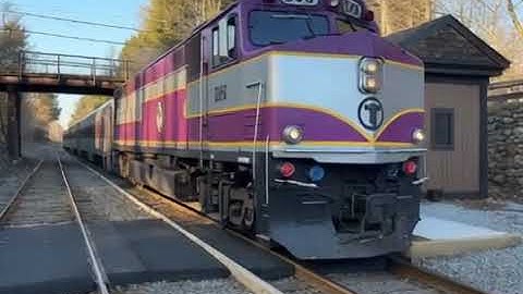 PixVerse V5 Image Text 360P without glasses on