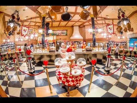 Disneyland Restaurants - YouTube