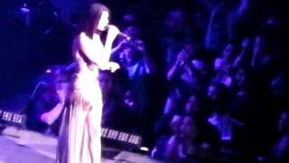 Love you like a love song - Selena Gomez (Live/Winnipeg/2011)