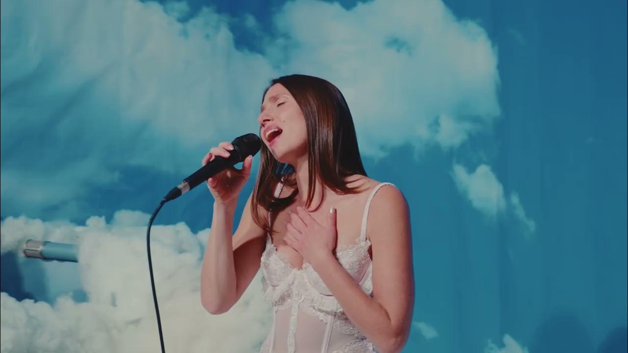 Lily Meola - Butterfly (Live Performance Video) Lily Meola - Butterfly (Live Performance Video)