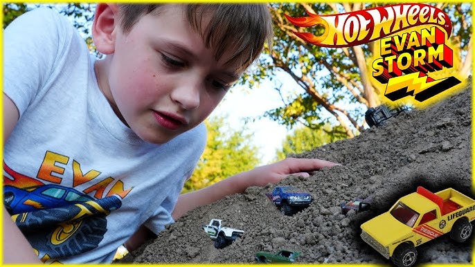 Hottest holiday toys of 2011 - Hot Wheels Wall Tracks (6) - CNNMoney