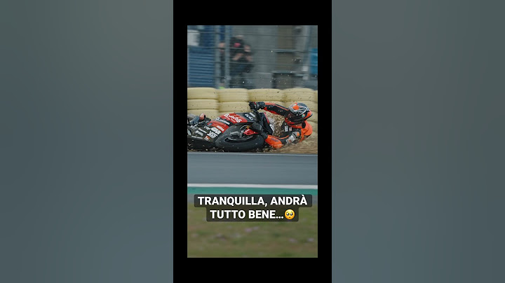 Quando chiedi scusa alla tua moto mentre cadi😅 #ducati #v4r #v4s #crash